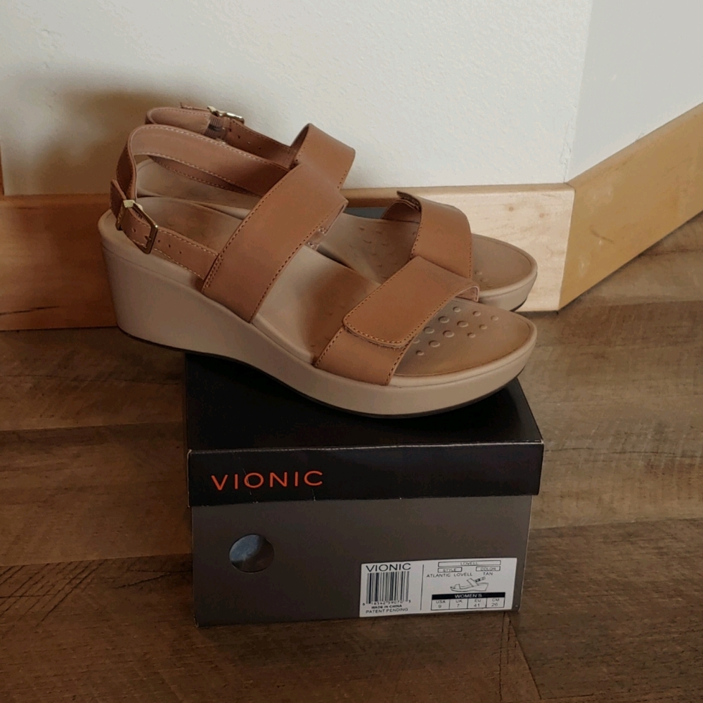 Vionic Lovell Wedge Shoes